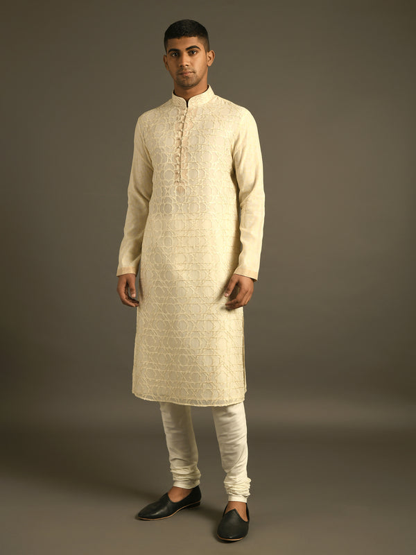 Cream hand embroidered kurta set in cotton silk chanderi