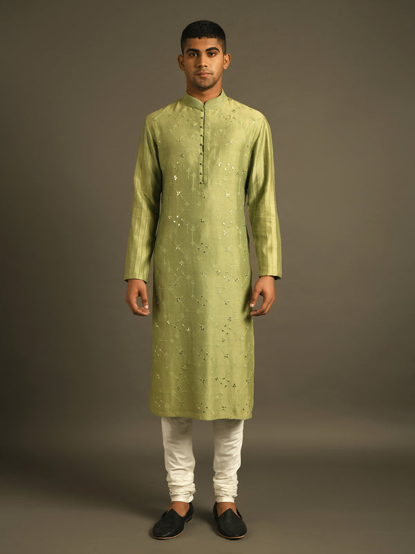 Green hand embroidered kurta set in cotton silk chanderi